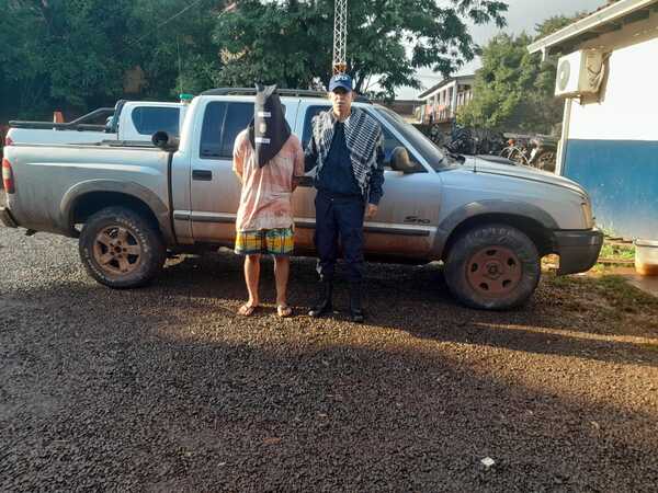 Robó una camioneta y fue detenido tras sufrir un accidente en Hohenau