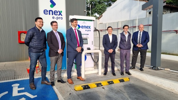 Avanza la infraestructura para autos eléctricos: habilitan nueva estación de carga rápida en Asunción - ADN Digital
