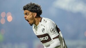 Ronaldo Martínez, en la mira de Racing