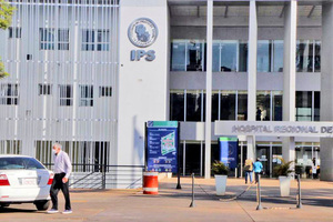 En el hospital del IPS de C. del Este faltan camas para internación y medicamentos - La Clave