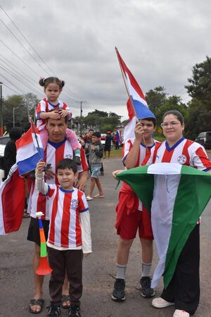 ¡Cada punto del país se viste con la Albirroja! - trece