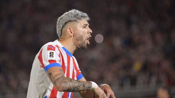 La Albirroja sigue invencible con Alfaro y toca la puerta del Mundial