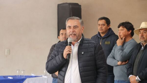 Se enciende la interna liberal y un declarado anticartista se lanza a la presidencia del PLRA