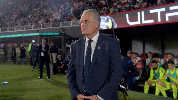 El récord que alcanzó Gustavo Alfaro