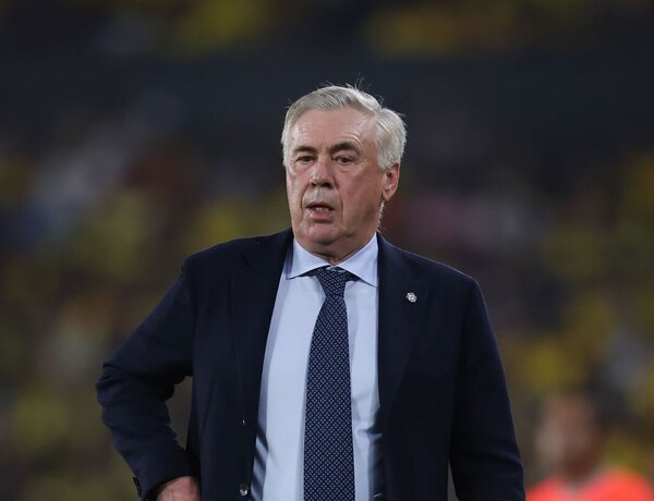 Versus / Gris debut de Carlo Ancelotti al mando de Brasil