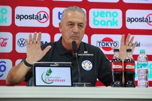 Versus / Alfaro está a un partido de establecer un nuevo récord en la Albirroja