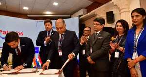 MIC sella acuerdo de cooperación con Cámara de Comercio de Mumbai para potenciar negocios con Paraguay