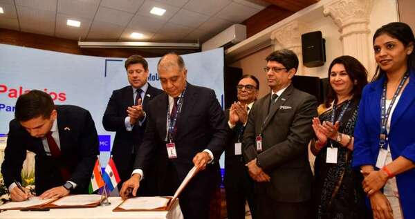 MIC sella acuerdo de cooperación con Cámara de Comercio de Mumbai para potenciar negocios con Paraguay