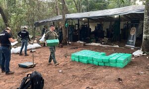Operativo contra el EPP deriva en hallazgo de megaestructura de marihuana en Canindeyú