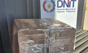 Cae cargamento de “botellas plásticas” con marihuana en aeropuerto - OviedoPress