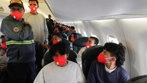Llegan a Venezuela 192 migrantes deportados de Estados Unidos, entre ellos 10 niños