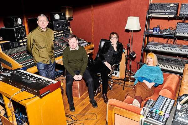 La banda británica Pulp estrena ‘More’, su primer álbum en casi 25 años - Música - ABC Color