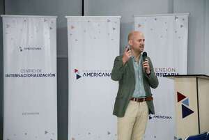 La Universidad Americana conecta a sus estudiantes con el mundo - Empresariales - ABC Color