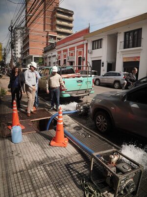 Tras inundación que afectó microcentro de Asunción, restablecen 98 % del servicio eléctrico - .::Agencia IP::.