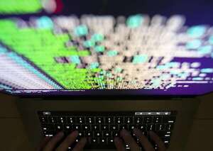 Cae startup que fingía ser IA, pero tenía a 700 indios programando - Tecnología - ABC Color