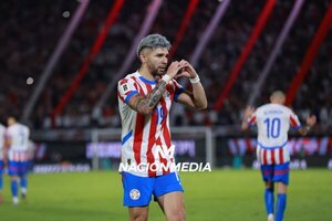 Versus / ¡El emotivo abrazo entre Gustavo Alfaro y Julio Enciso!