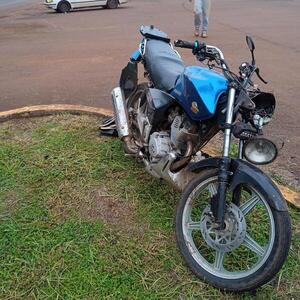 Accidente en Obligado deja a dos motociclistas hospitalizados tras choque con automóvil