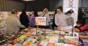 La Nación / Con variada agenda se despide la feria del libro