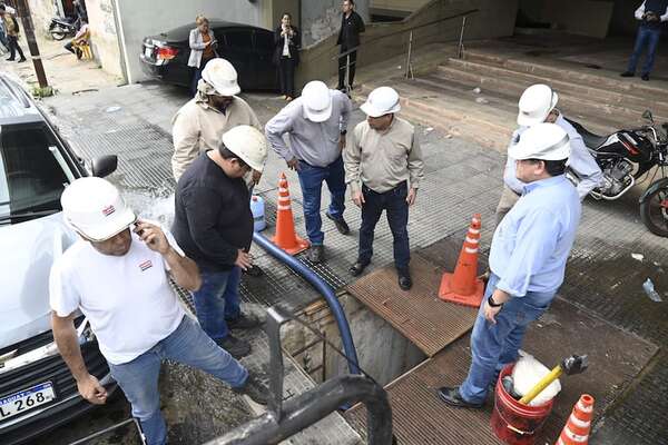 Tras masiva inundación y cortes, ANDE comprará transformadores sumergibles - Economía - ABC Color