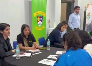 Universidad Americana realizó  feria de empleo - Empresariales - ABC Color