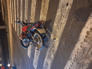 Joven motociclista resultó gravemente herido en accidente en la costanera de Encarnación
