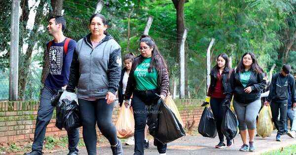 La Nación / Eco Plogging: en San Lorenzo, caminaron, corrieron y limpiaron espacios públicos