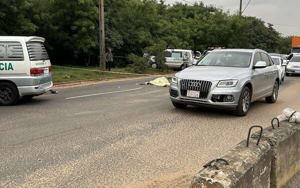 Accidente fatal sobre la avenida Madame Lynch: bus arrolló a un motociclista - Policiales - ABC Color