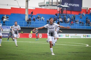 Tacuary apenas salva un punto ante el Rayadito - La Tribuna