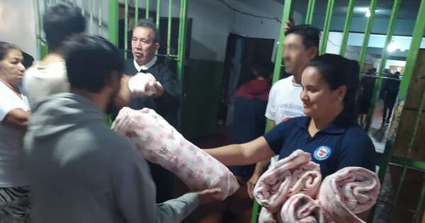 Diario HOY | Donan 1.000 frazadas y alimentos a la penitenciaría de Pedro Juan Caballero