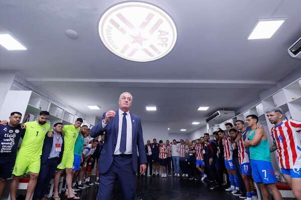 Alfaro, en cadena nacional con la Albirroja - Fútbol - ABC Color