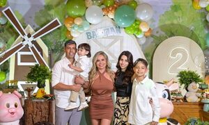 Dahiana Bresanovich y Blas Riveros le festejaron en Paraguay el cumple a su peque Bastian