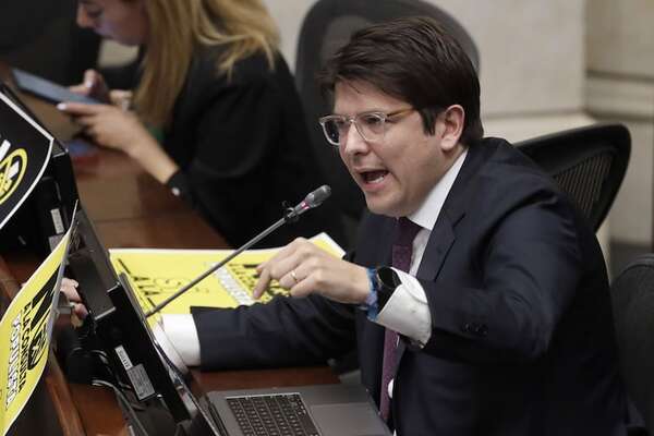 Santiago Peña condena atentado contra aspirante presidencial colombiano Miguel Uribe - Política - ABC Color