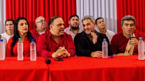Oficialmente, Varela dejó HC y vuelve con Mario Abdo Benítez