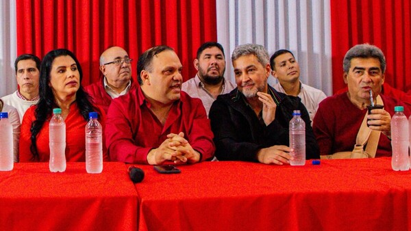 Oficialmente, Varela dejó HC y vuelve con Mario Abdo Benítez