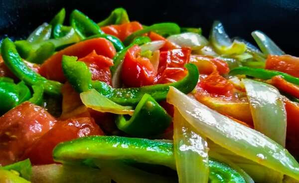 Cómo saltear verduras sin que pierdan textura ni color - Gastronomía - ABC Color