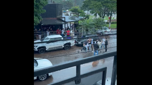 Video: Jóvenes se toman a golpes al salir de una discoteca en Pedro Juan Caballero