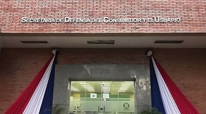 Sedeco multa a Tigo y Claro por violar derechos de usuarios