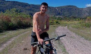 Mientras Olimpia le quiere traer de vuelta, el “Sargento” Gamarra se recrea pedaleando