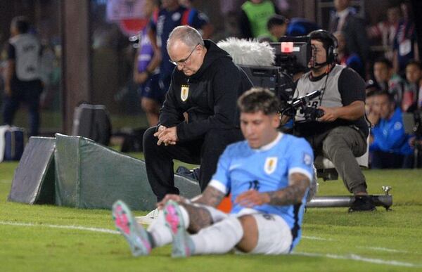 Eliminatorias Sudamericanas: Bielsa enfrenta su primera “tormenta” - Fútbol Internacional - ABC Color