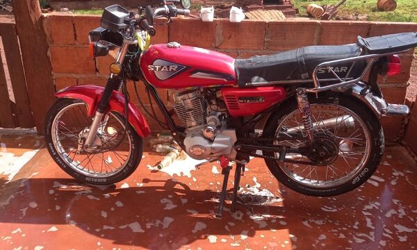 Roban motocicleta durante fiesta de San Juan