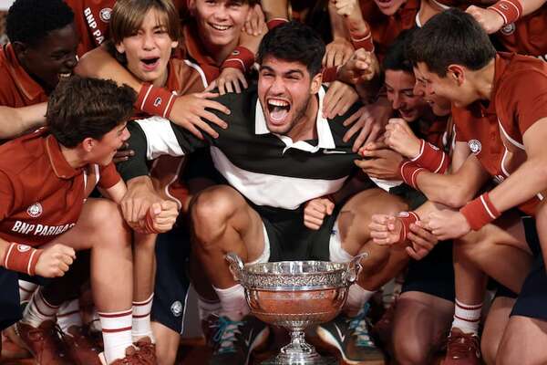 Alcaraz, el sexto en la historia que remonta dos sets en una final de Roland Garros - Polideportivo - ABC Color