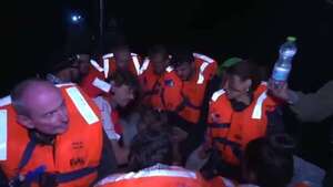 Video: Israel intercepta barco humanitario a Gaza e invita a pasajeros a regresar a sus países - Mundo - ABC Color