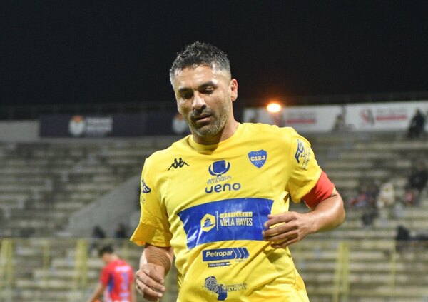 Versus / Triplete del goleador histórico en la Intermedia