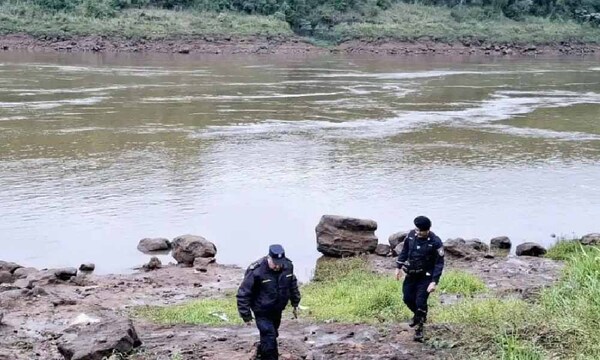 Hallan cadáver no identificado en el río Paraná y descartan que sea de adolescente desaparecido – Prensa 5