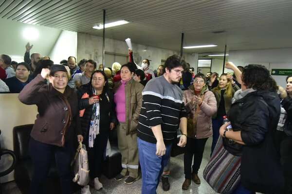 Municipalidad de Asunción insinúa que en 24 horas se regularizaría el pago de salarios - Nacionales - ABC Color