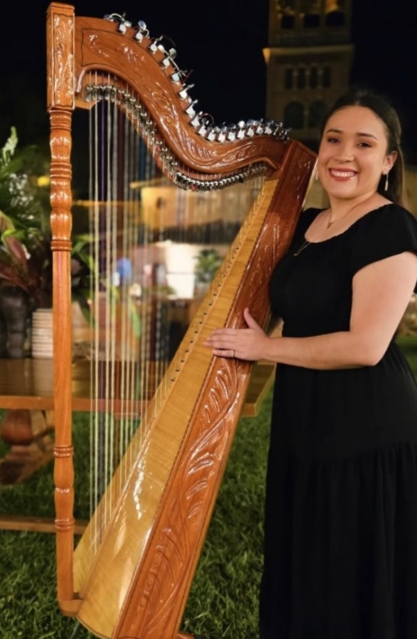 Celebración del Día del Arpa Paraguaya en Turista Róga - .::Agencia IP::.