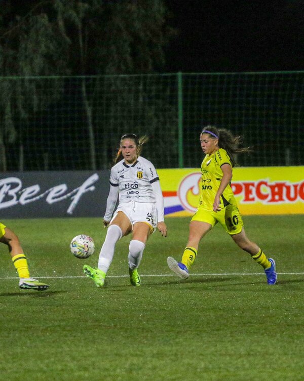 Paridad entre Recoleta FC y Guarani