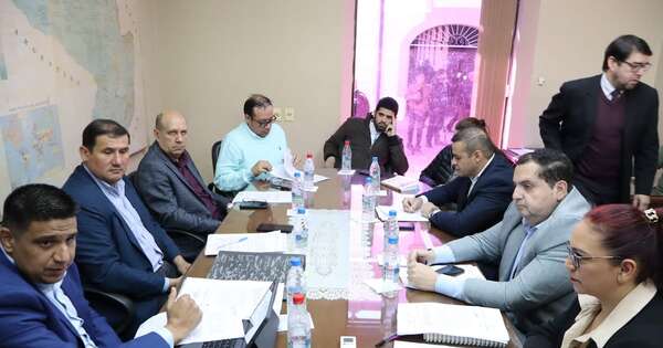 Diario HOY | Dictaminan en mayoría por aprobar la intervención de CDE