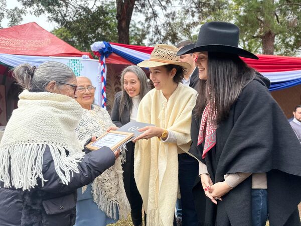 San Miguel: Gobierno declara Patrimonio Nacional al Ovecha rague y distingue a artesanas como Tesoros Vivos - .::Agencia IP::.