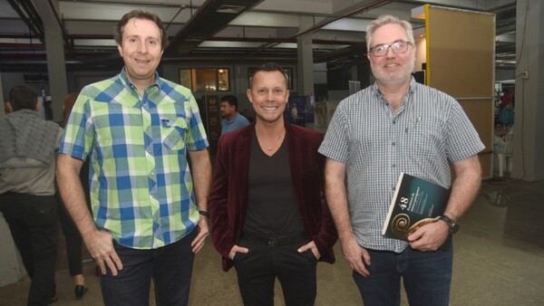 Pistilli lanzó su poemario en la Feria del Libro